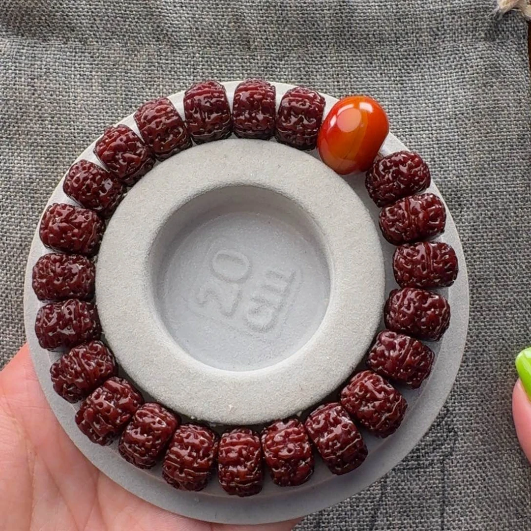 金刚菩提吊坠黑金