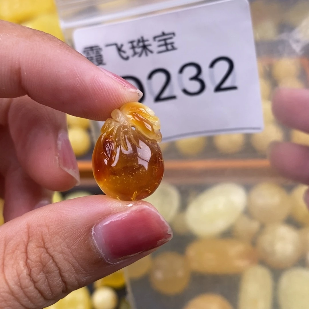 琥珀未镶嵌珠宝奇石长20.2