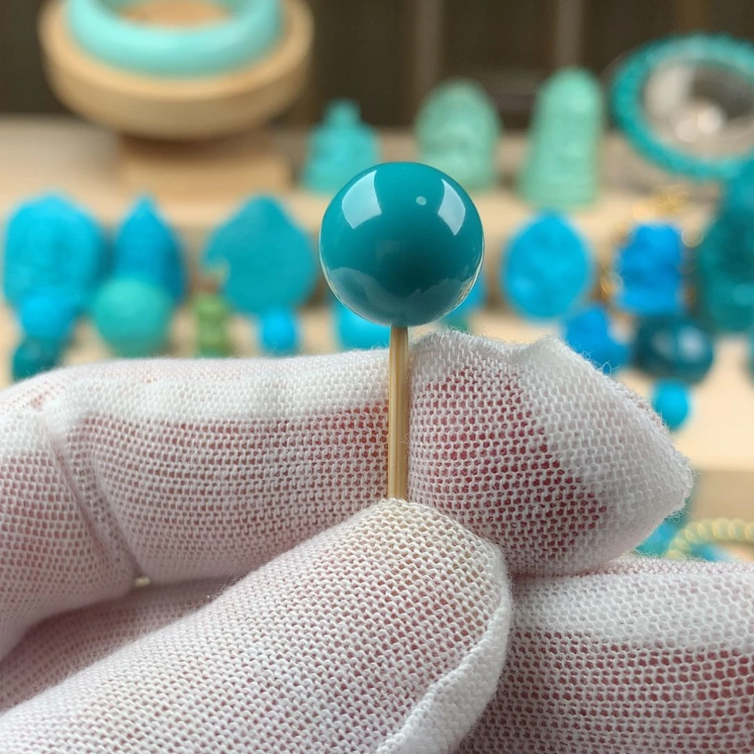 绿松石未镶嵌颈饰