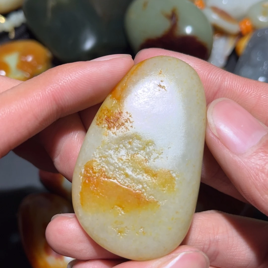 和田玉未镶嵌珠宝奇石