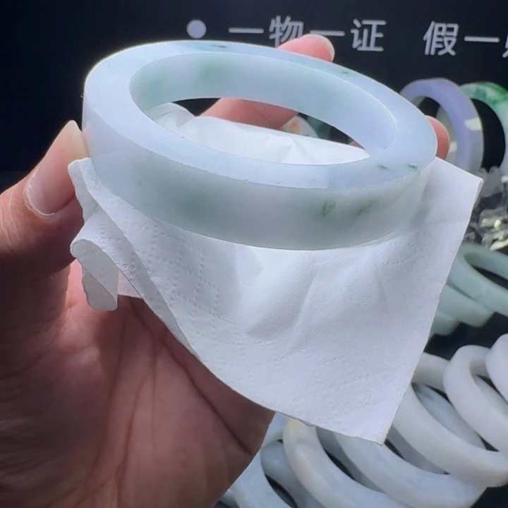 未镶嵌手镯定制翡翠