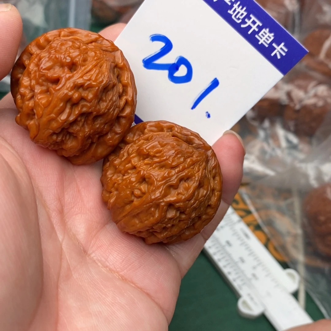 文玩核桃把件白狮子38