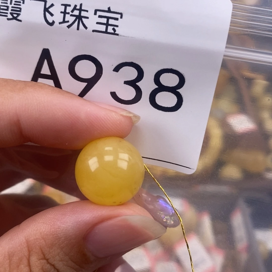 琥珀未镶嵌珠宝奇石15