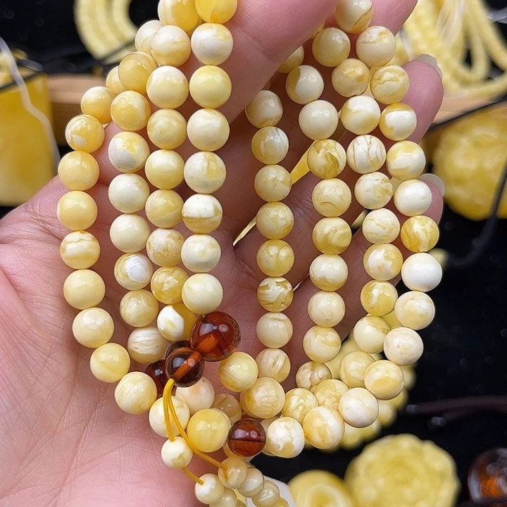 琥珀未镶嵌颈饰琥珀