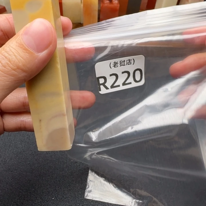 D***k老挝石老挝石 老挝石
