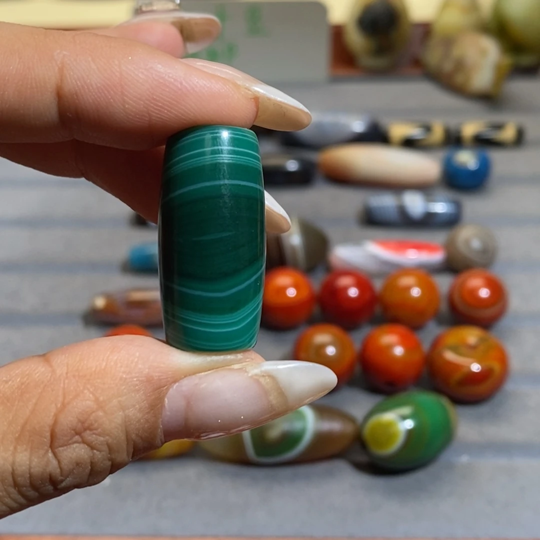 张***i玛瑙/玉髓颈饰合金