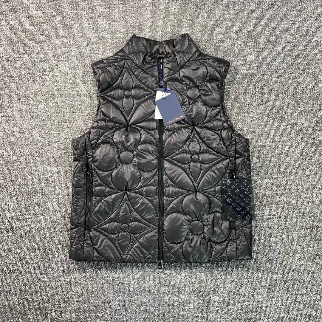 全新未使用 LouisVuitton/路易威登 3904/老花满印棉服马甲/50码