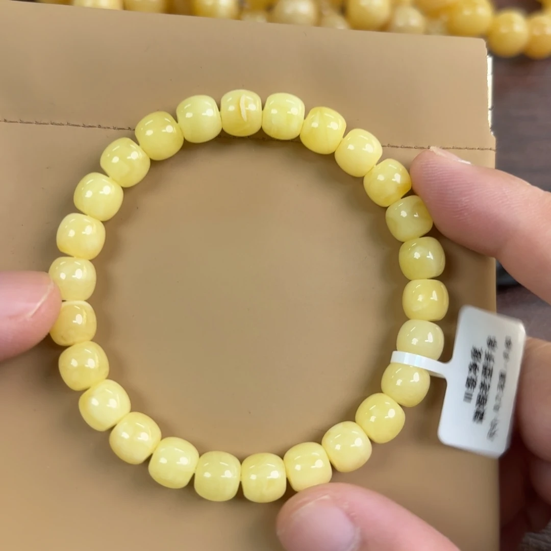 琥珀未镶嵌裸石11700000000