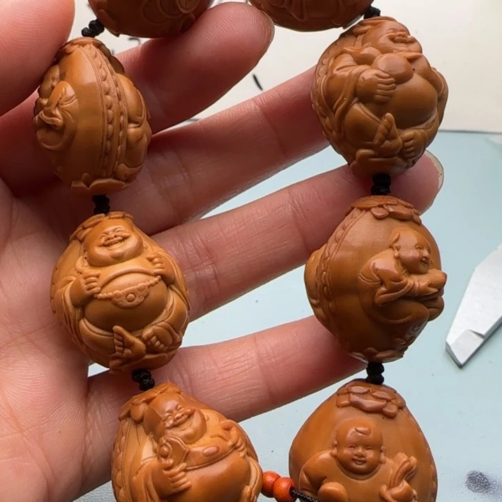 橄榄核手串雕刻工艺