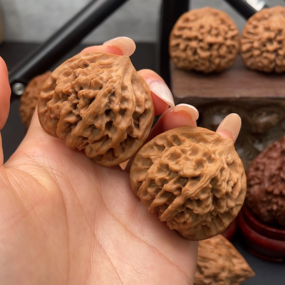 文玩核桃吊坠39尺寸