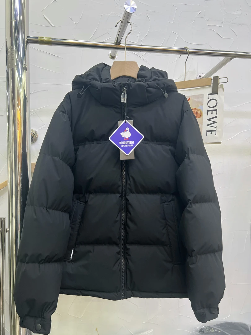 585男女同款羽绒服短款休闲可拆卸帽加厚