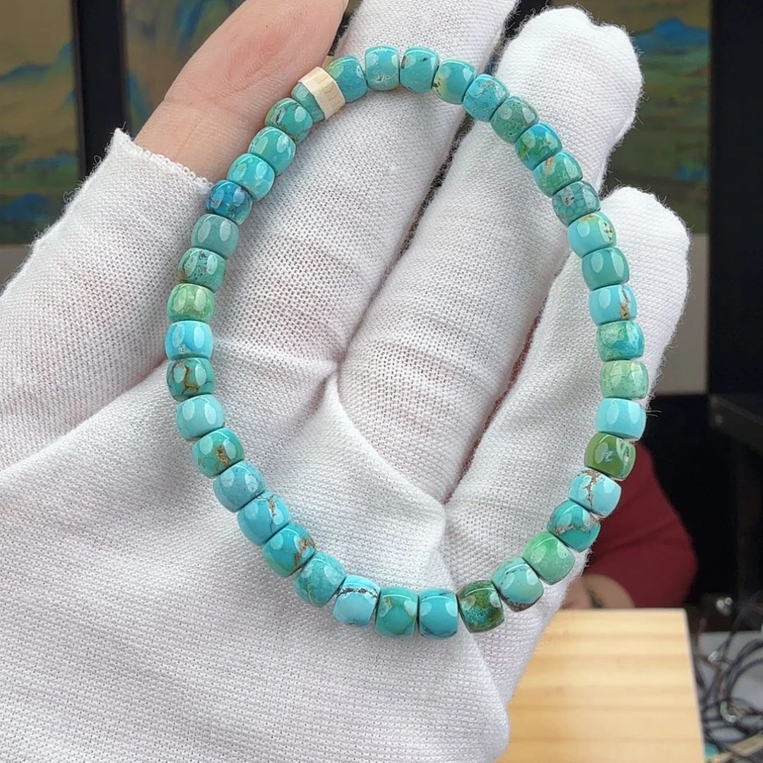 珍***生绿松石未镶嵌珠宝奇石