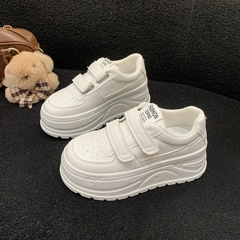 6cm厚底魔术贴小白鞋女2025秋季新款小个子休闲增高时尚百搭板鞋