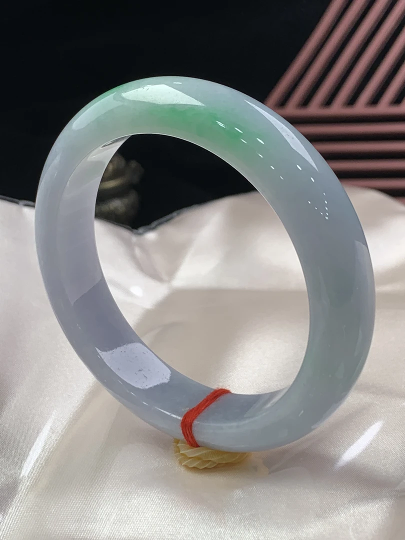 天然缅甸翡翠玉镯A货 春色/正圈/55.6*7.5/玉质细腻/完美水润