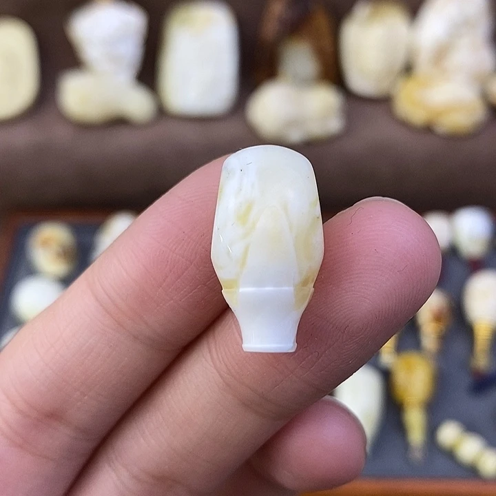 琥珀裸石未镶嵌12三通微瑕y58