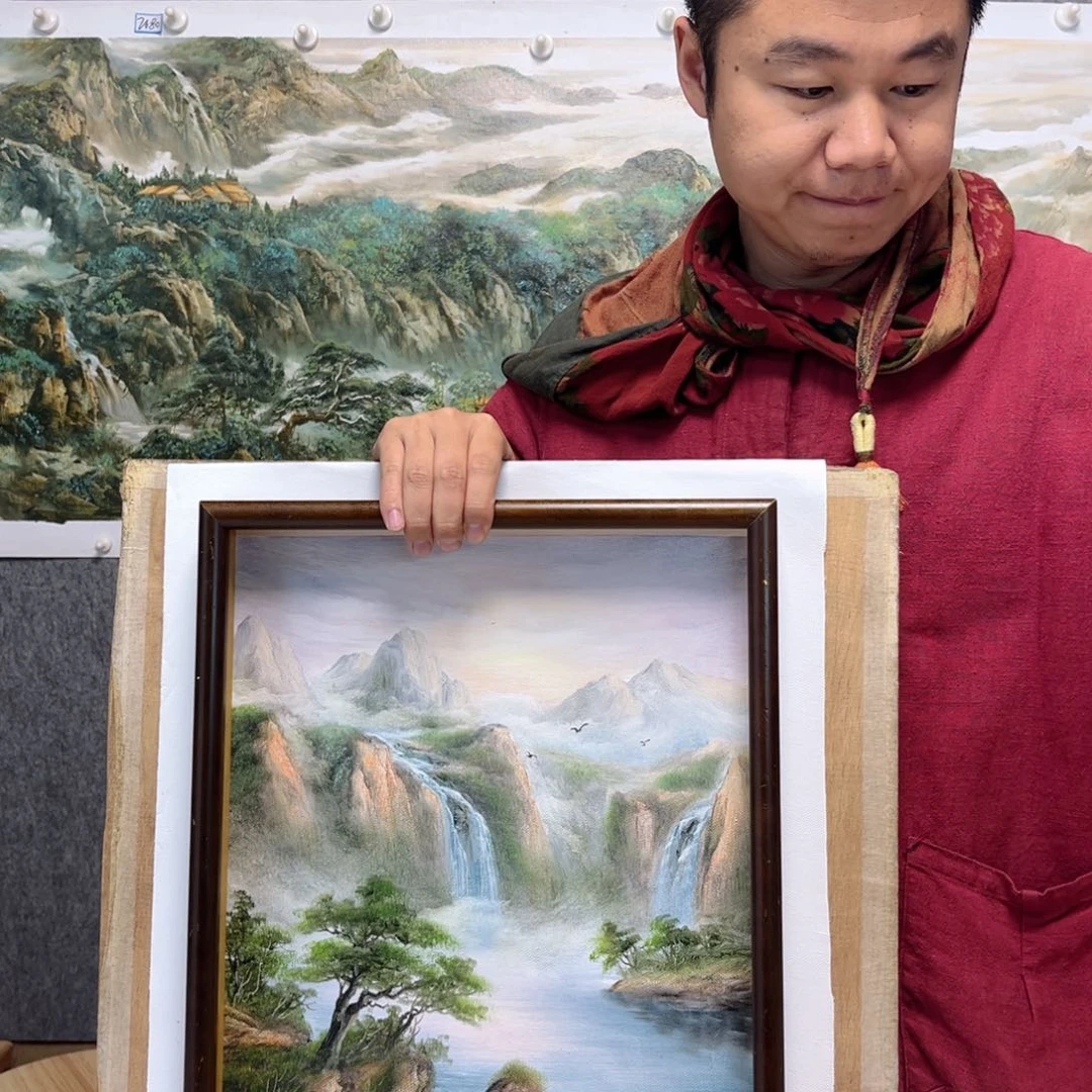 油画行路人小院绘画作品竞拍