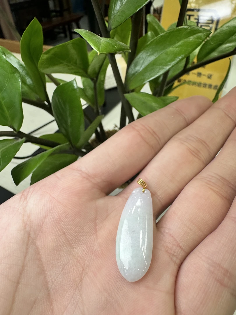18k金扣头福瓜，缅甸翡翠a货