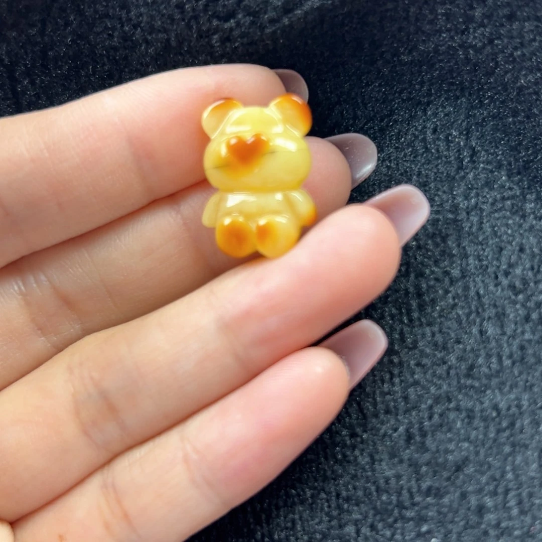 未镶嵌琥珀珠宝奇石