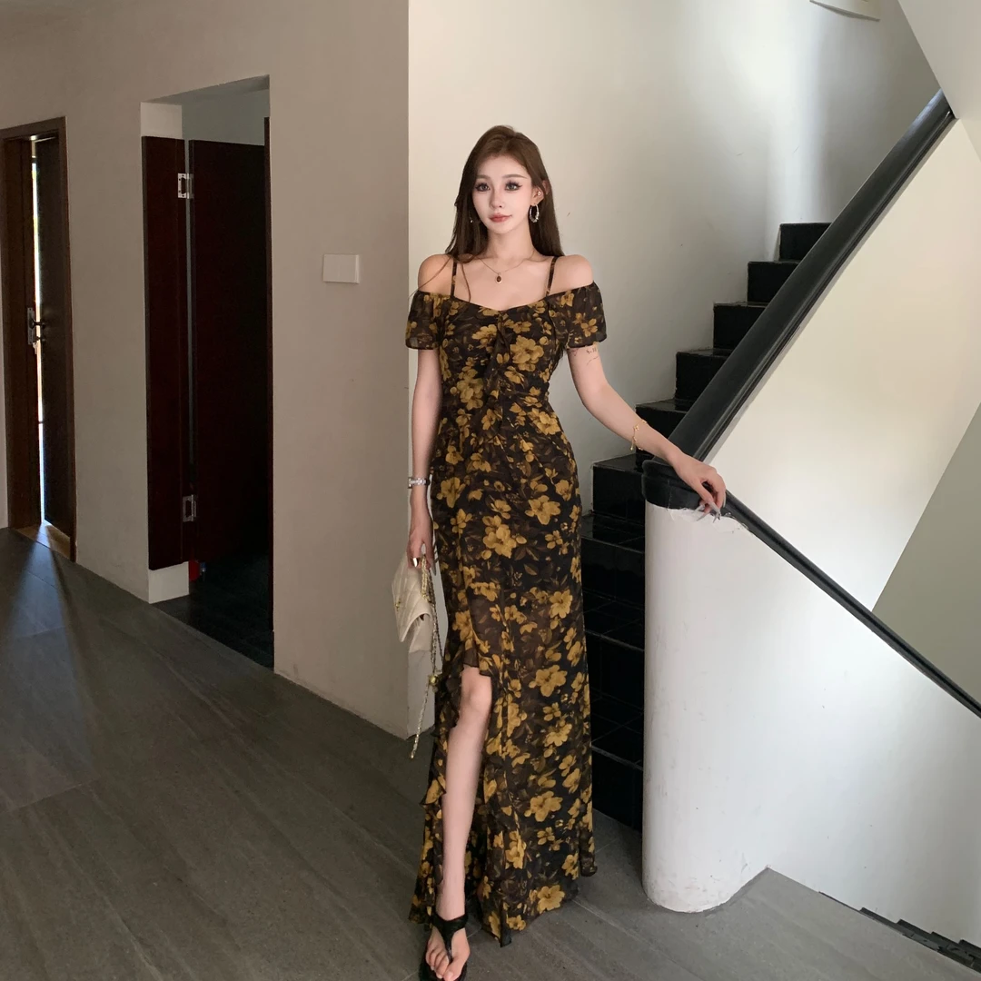 碎花法式夏季吊带一字肩长裙连衣裙气质修身下摆开叉设计感