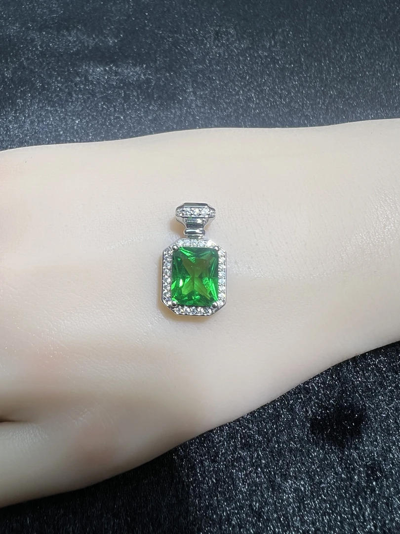 【香水瓶】S925银天然沙弗莱石榴石吊坠P0084（国检证书 ）