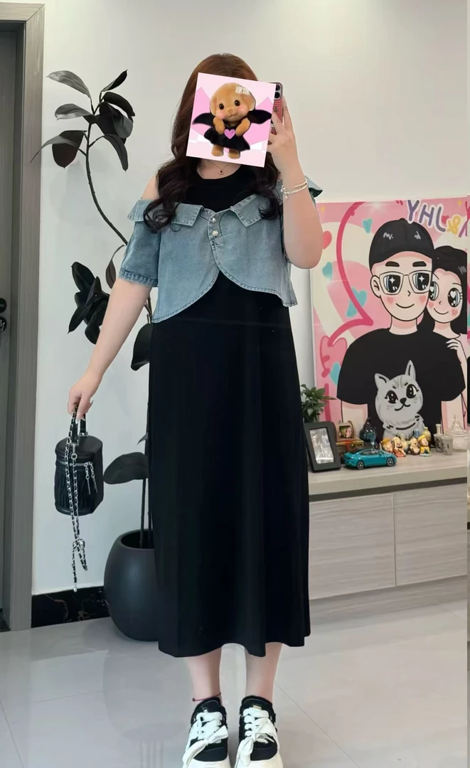 撞色拼接露肩袖长裙2025夏季新时尚气质圆领设计感长款连衣裙女