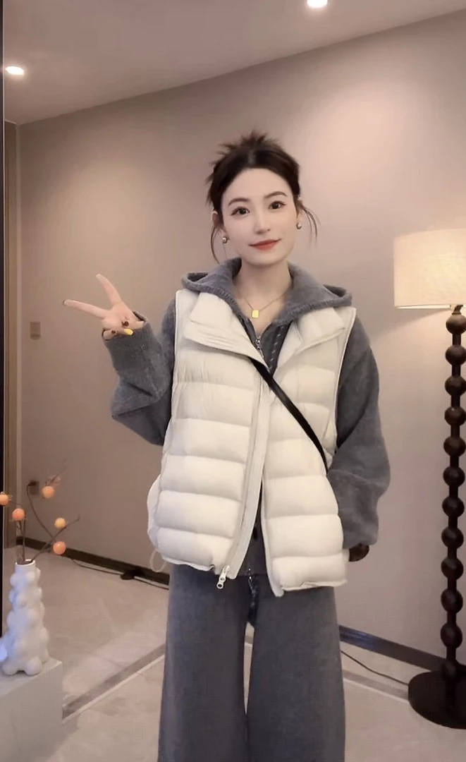 【杨二迪专属】白鸭绒立领韩版排骨纯色无袖羽绒休闲马甲冬季