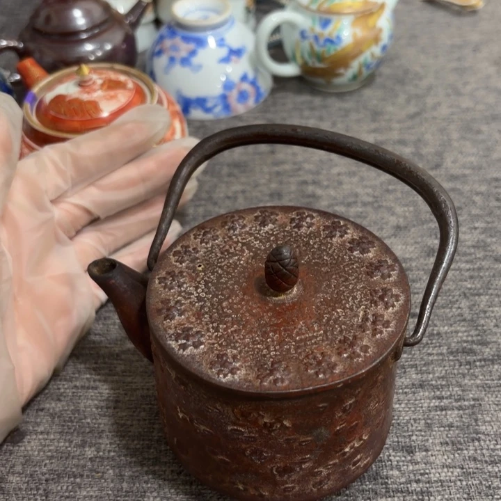 瓷片非常美丽好看的物品