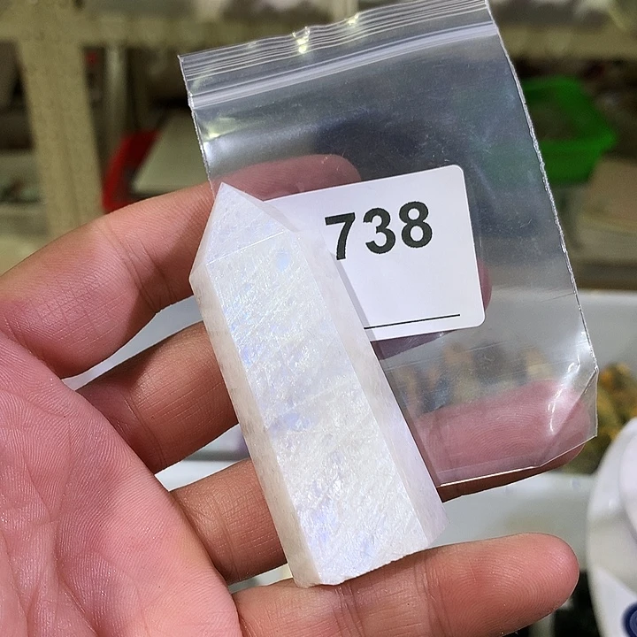陆***杉水晶未镶嵌珠宝半成品天然水晶A738