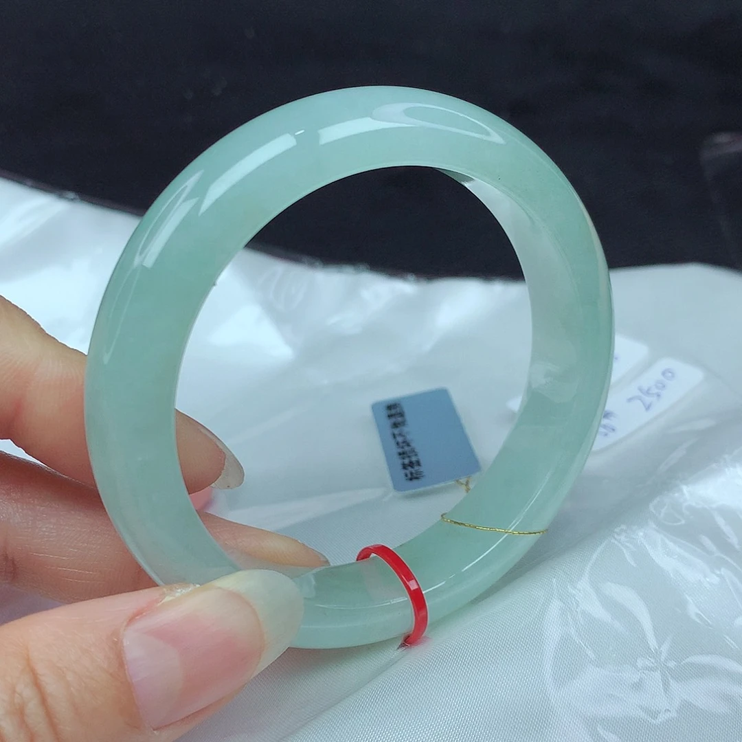 翡翠手镯未镶嵌56圈440