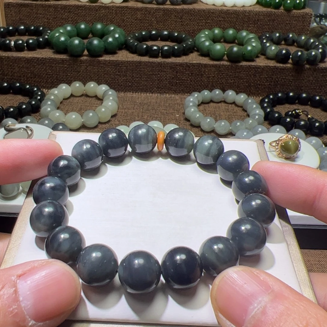 和田玉未镶嵌手串