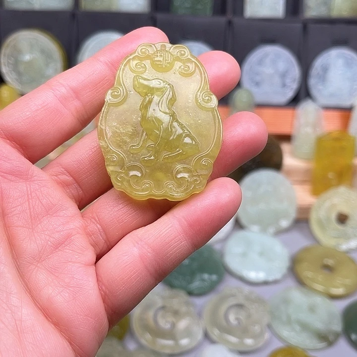 未镶嵌蛇纹石玉颈饰