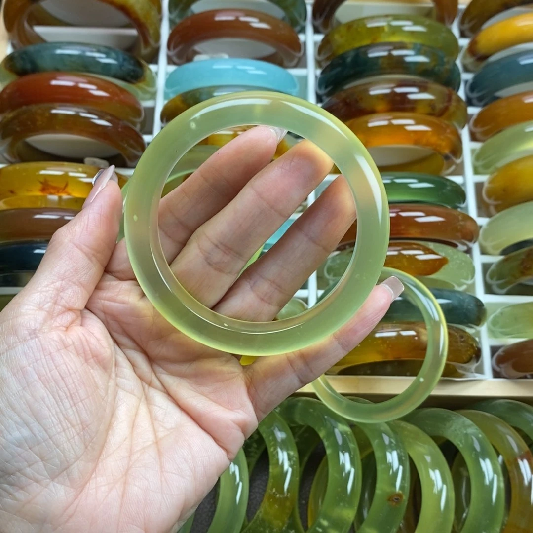 未镶嵌蛇纹石玉手镯拒***?