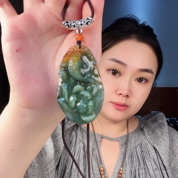 未镶嵌蛇纹石玉颈饰浅*