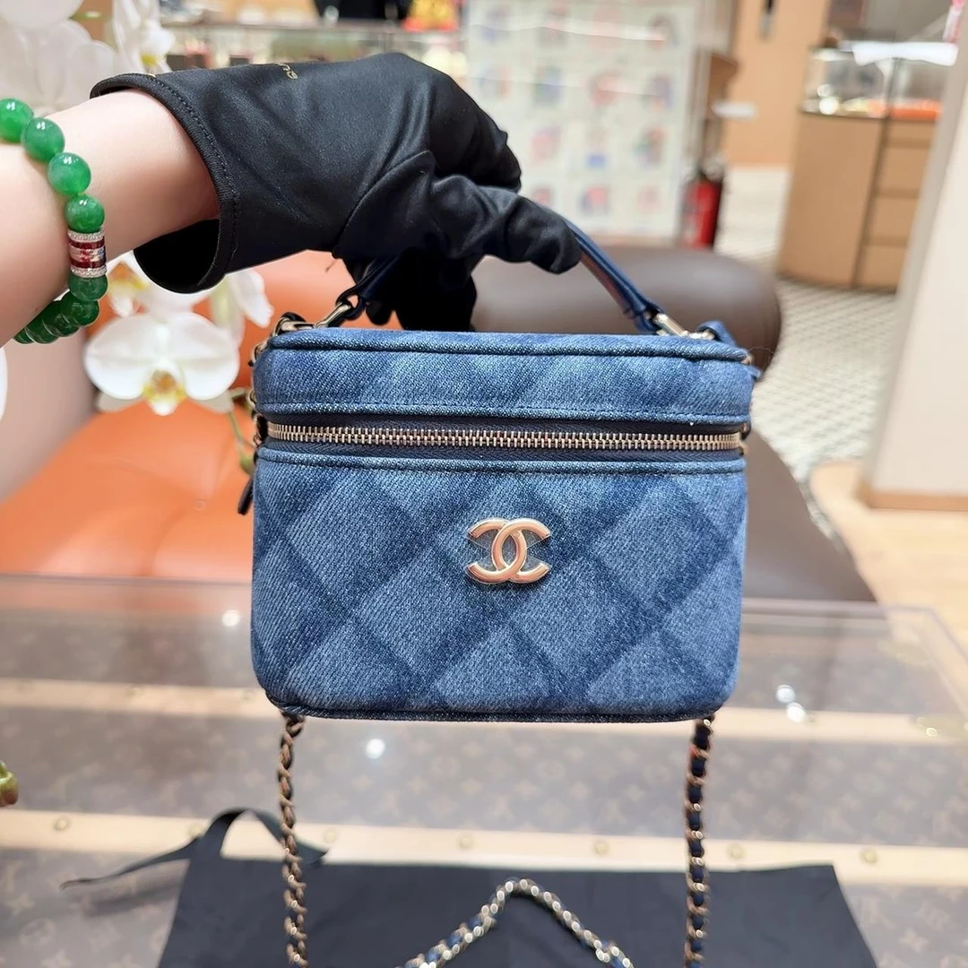 99新 Chanel/香奈儿 22k丹宁牛仔手提化妆包/内置小镜子/箱包/