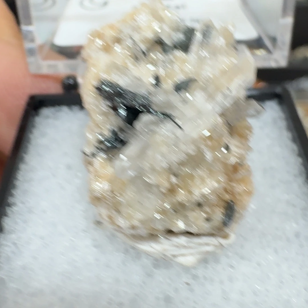 月下珠宝严选矿物