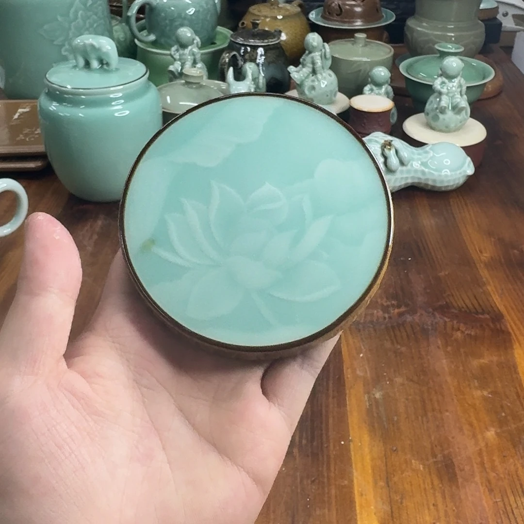 小仲龙泉青瓷微瑕54