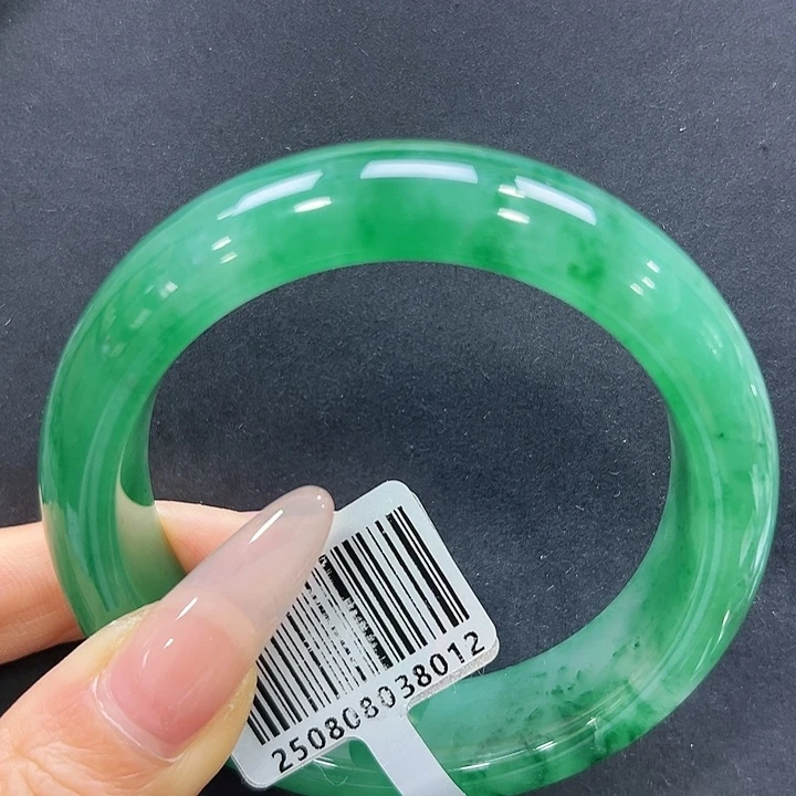 未镶嵌手镯石英质玉（非洲翠）