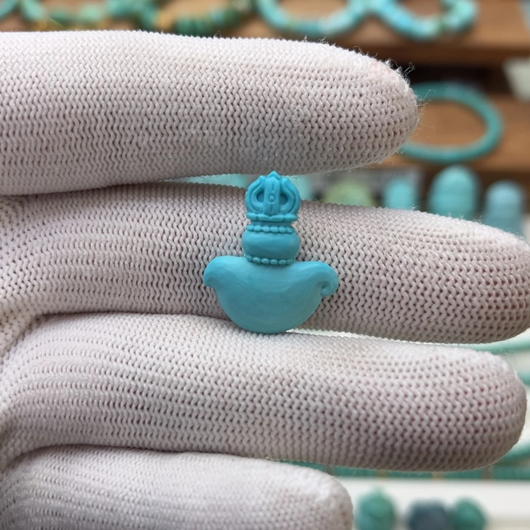 绿松石未镶嵌珠宝奇石