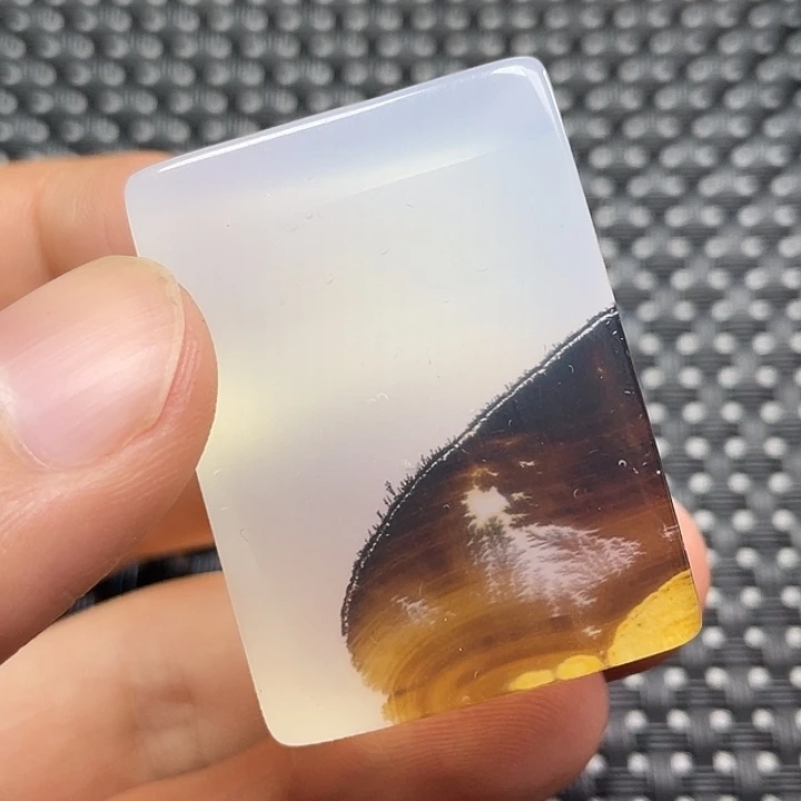 未镶嵌颈饰玛瑙/玉髓小*