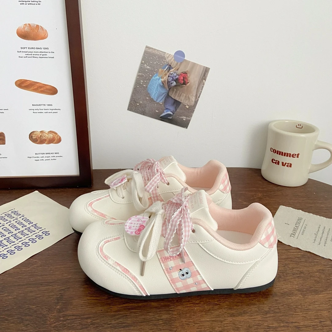 粉色泡芙板鞋女丑萌2025百搭chic小众设计韩版学生运动小白鞋软底