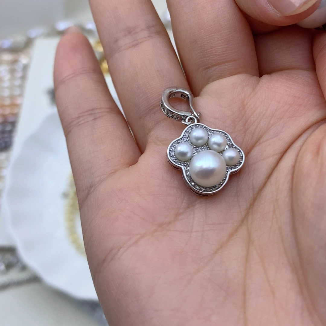 杨***漾吊坠(不含链)淡水珍珠合金