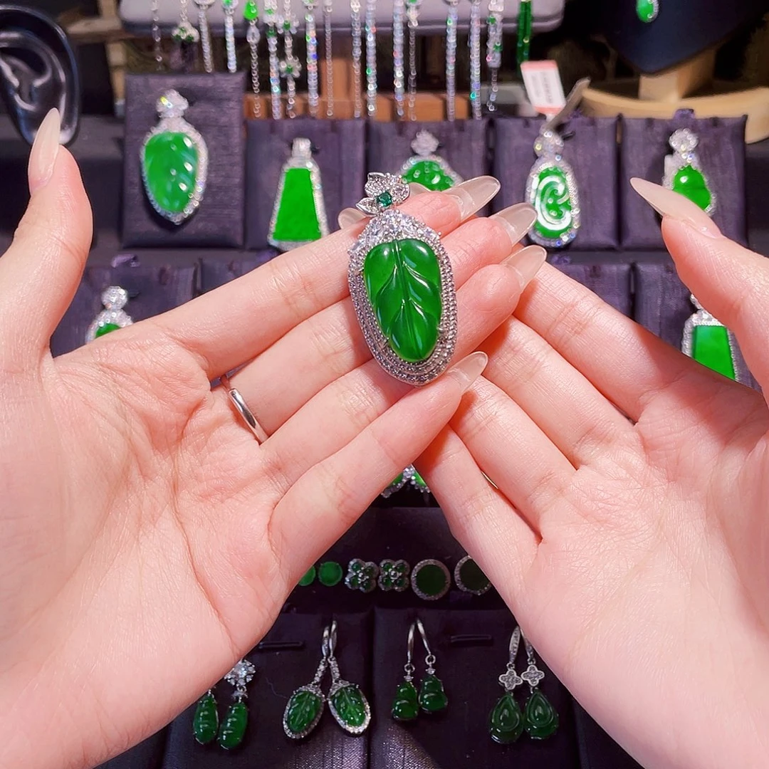 龍***䲜翡翠银S925镶嵌颈饰叶子