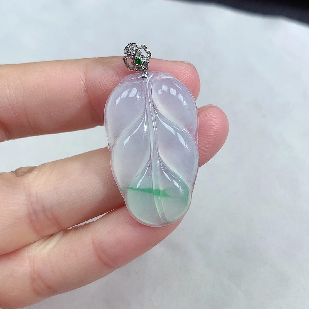 颈饰18K金镶嵌翡翠叶子