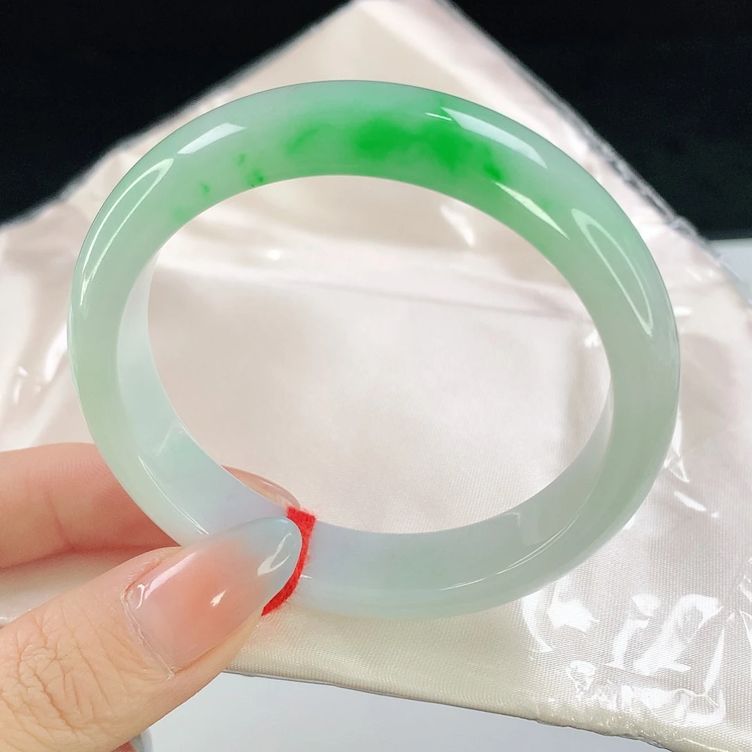 翡翠手镯未镶嵌681