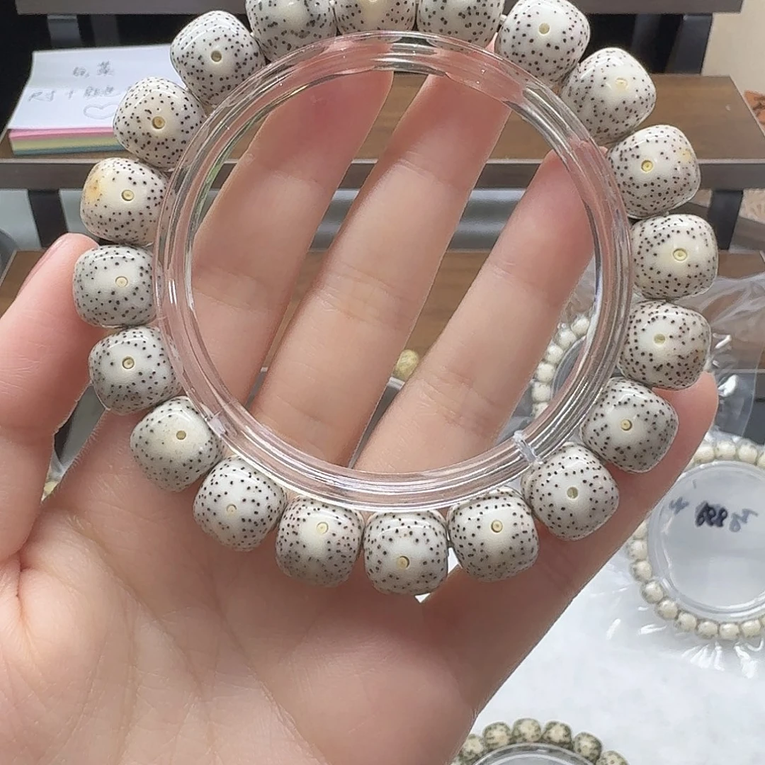 星月菩提手串古瓷白大眼睛