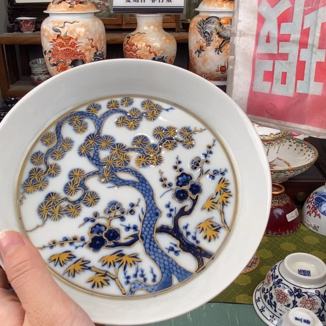陶瓷的设计师是一个人