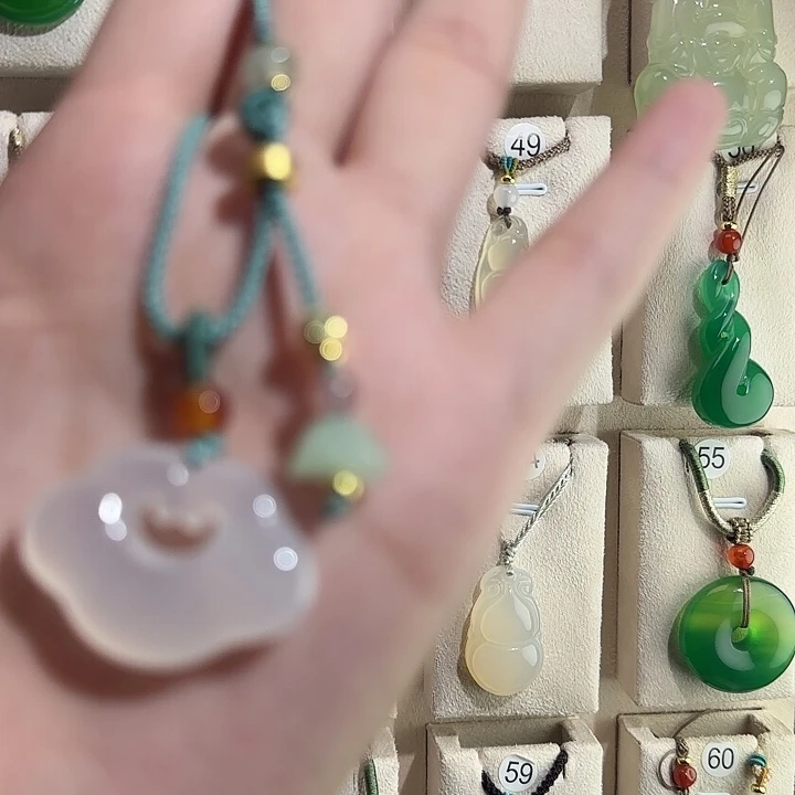 玛瑙/玉髓颈饰合金