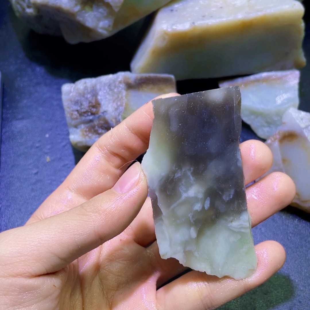 和田玉未镶嵌珠宝半成品