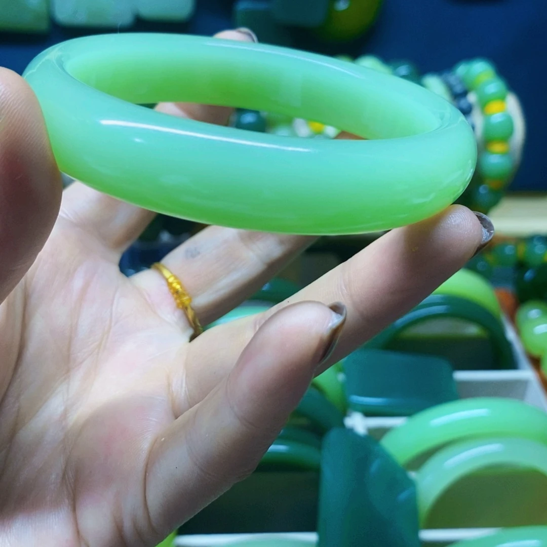 心***丽和田玉（糖玉）未镶嵌摆件