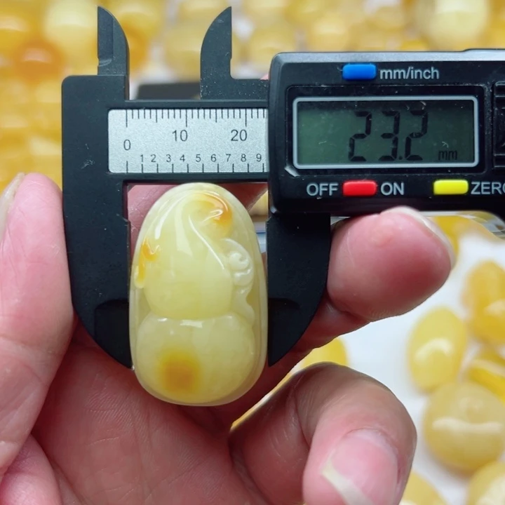 未镶嵌琥珀（矿物珀）裸石